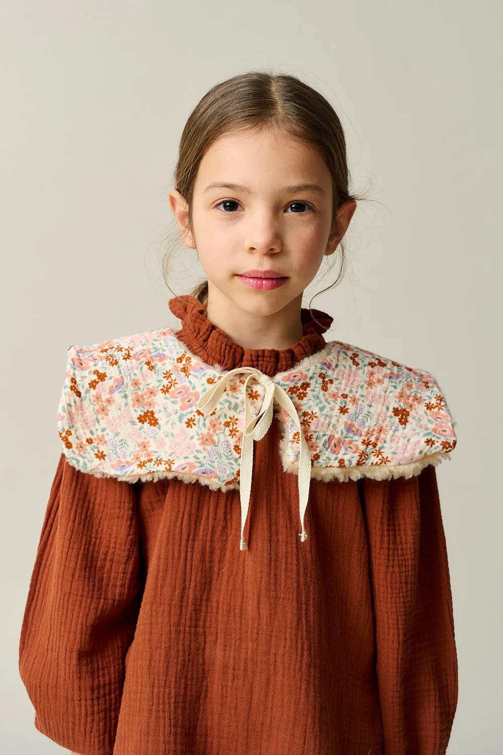 Faux shearling collar