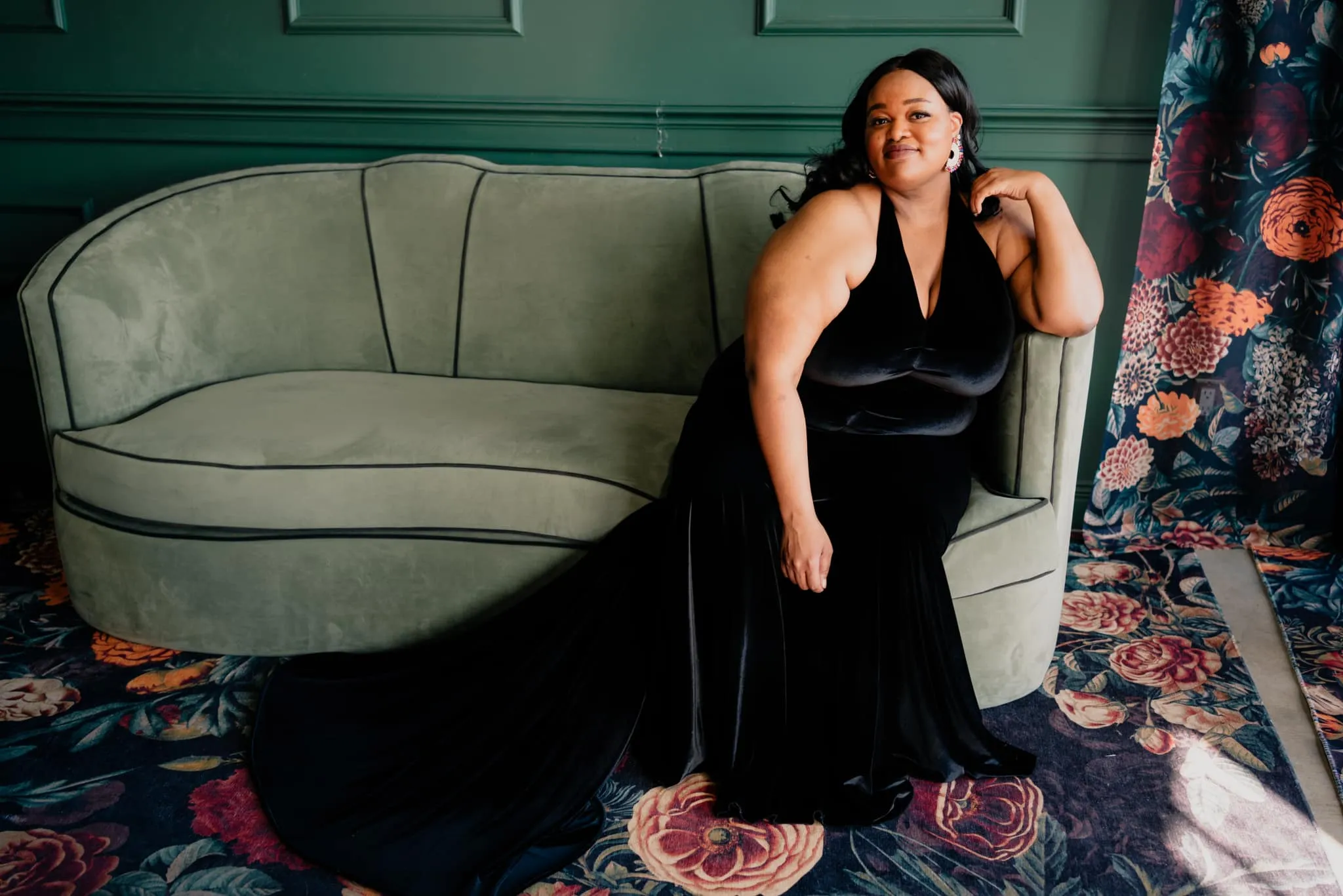 The Hollywood Evening Gown (Black)
