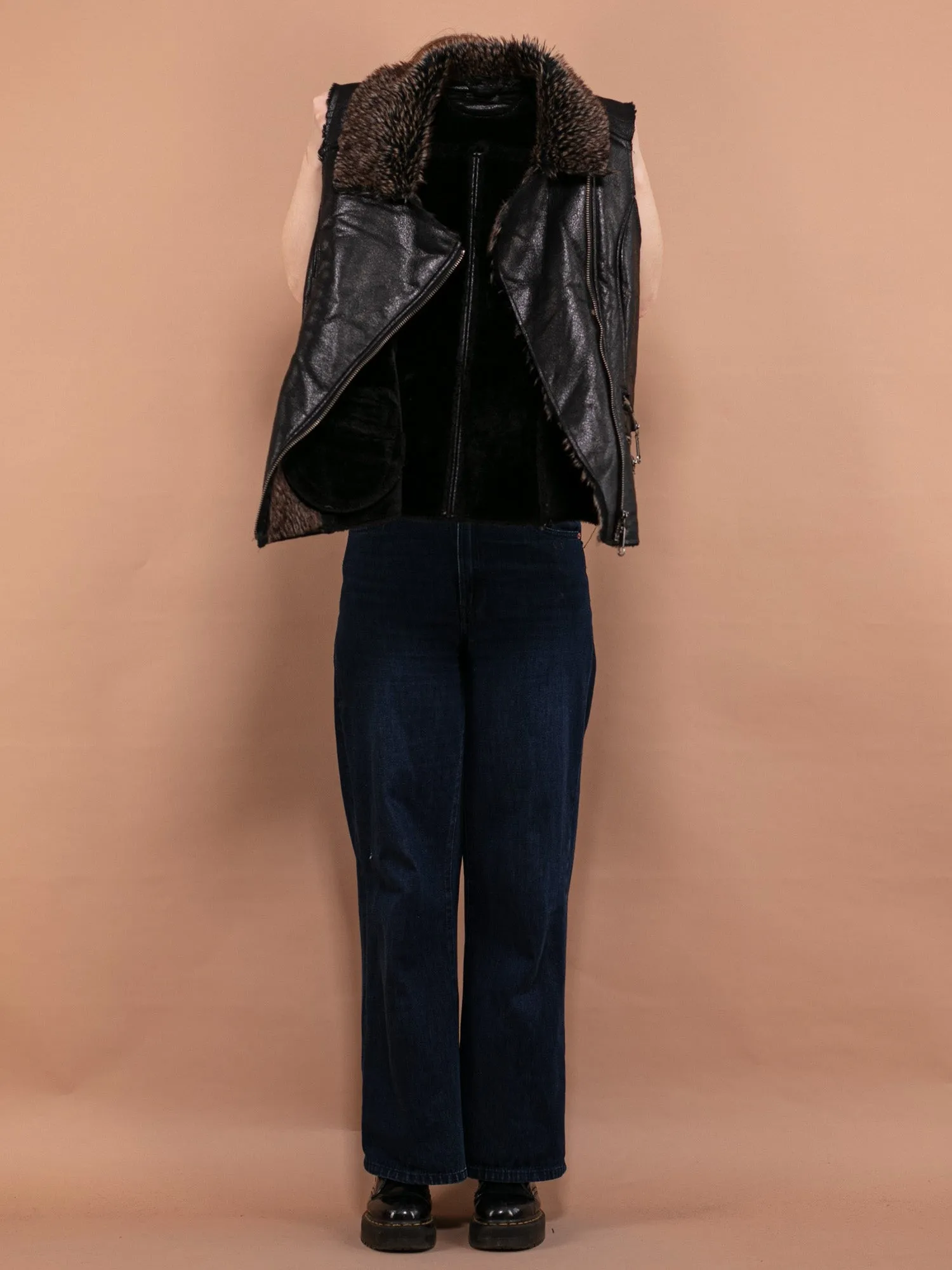 Vintage 00's Women Faux Leather Sherpa Vest in Black